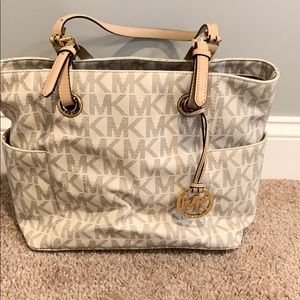 Michael Kors medium tote bag